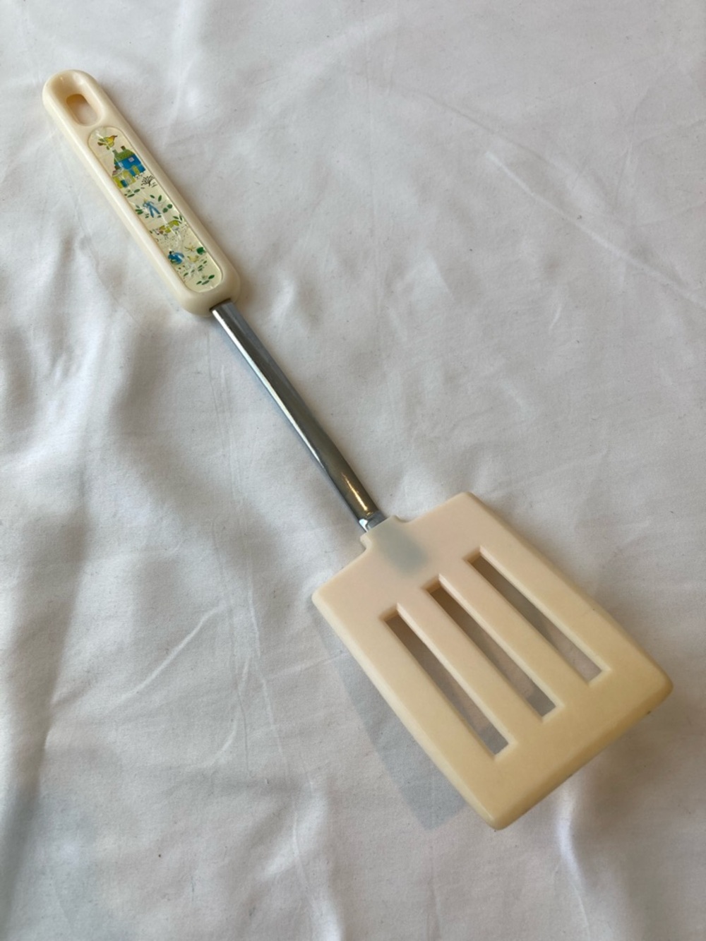 Vintage International Heartland Slotted Nylon Spatula 13.5” Kitchen Utensil Farm